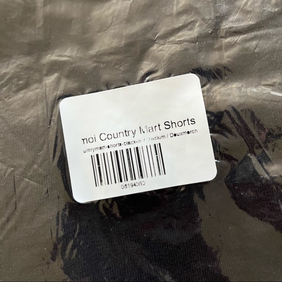 NEW Deuxmoi Shorts - Picture 4 of 9